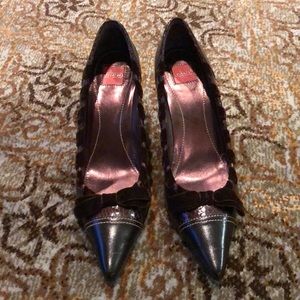 Stunning NEVER WORN COACH BROWN HEELS